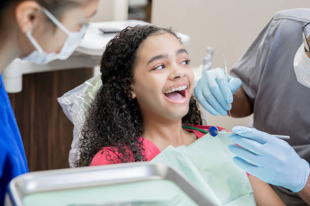 Best Emergency Cosmetic Dentistry (e.g., broken veneers) in Navy Yard City, WA